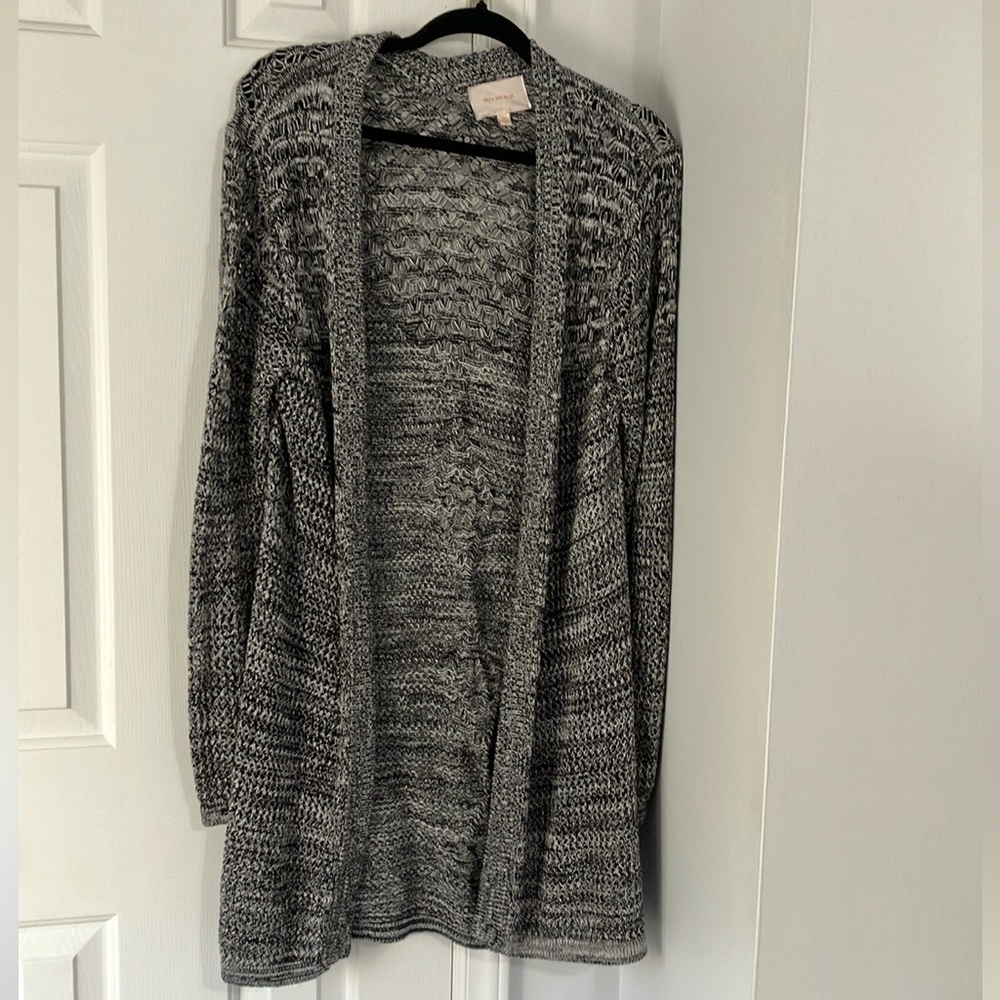 Skies Are Blue Black and White Long Open Front Knit Cardigan size small